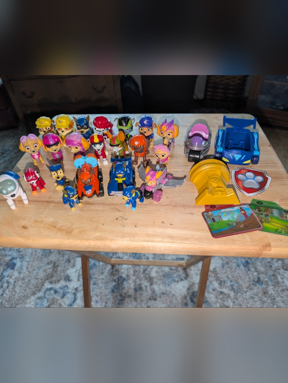 LOT of 25 PAW Patrol Figures And Cars